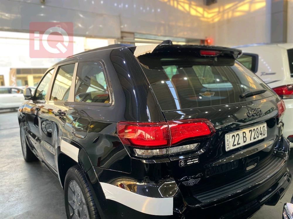 جیپ گراند شیرۆکی